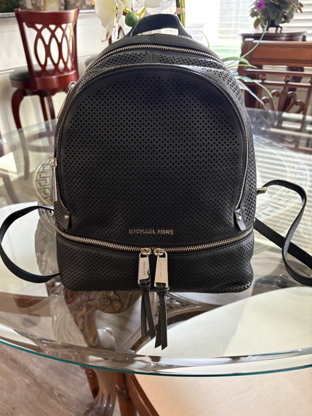 🖤🖤MICHAEL KORS RHEA MEDIUM PERFORATED BLACK LEATHER BACKPACK!🖤🖤